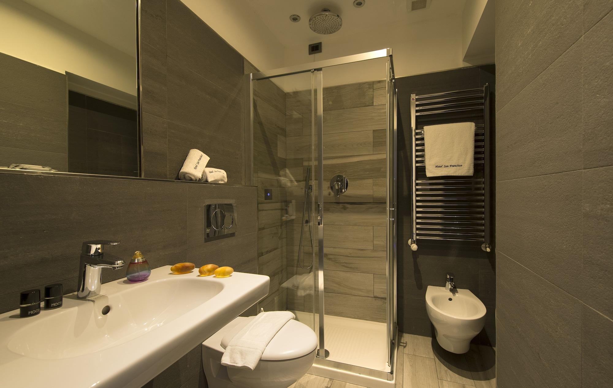 Hotel San Francisco Milaan Buitenkant foto