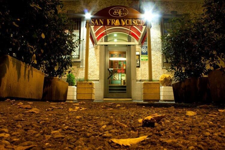 Hotel San Francisco Milaan Buitenkant foto